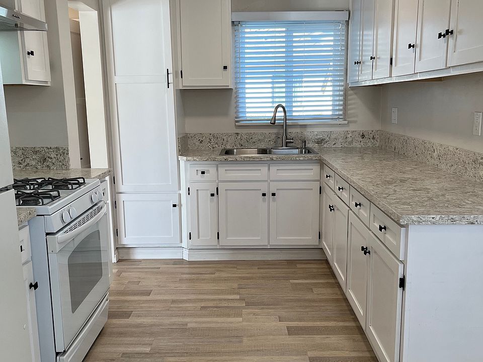 1st image of 4412 N Lakewood Blvd #4412