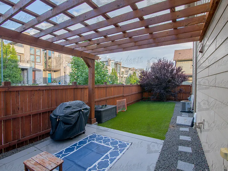 10294 E 59th Ave — Photo 44
