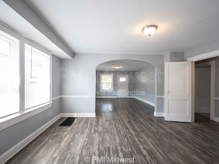 1321 N Ewing St — Photo 12