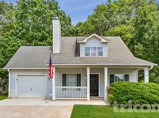 1318 N Hampton Dr, Hampton, GA 30228