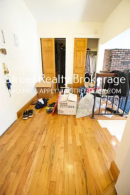 Rented by Street Realty Brokerage LLC | media 35