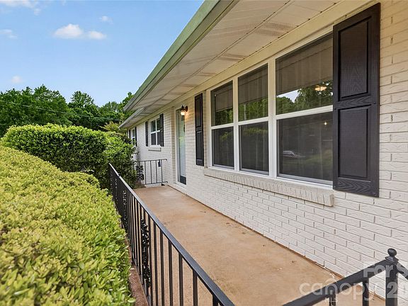 4th image of 4429 Dawnwood Dr
