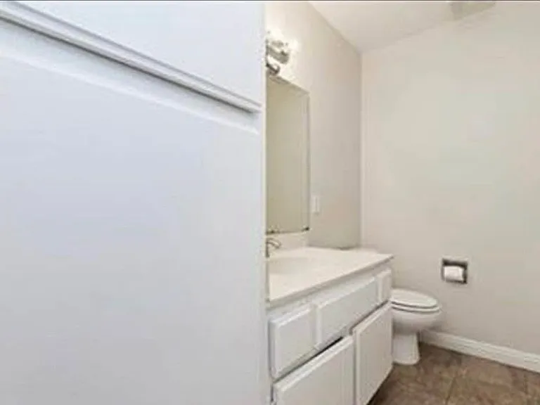 2495 W Acacia Ave — Photo 14
