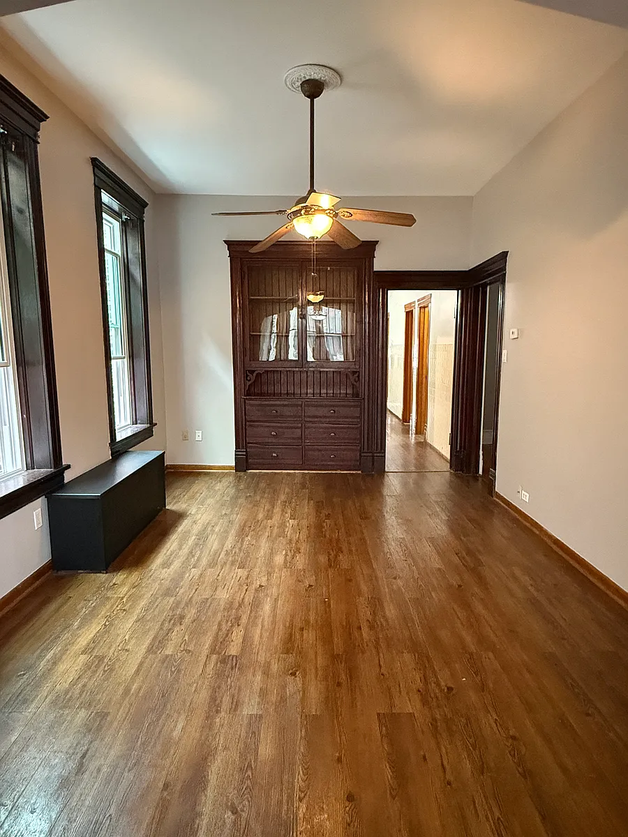 Building Photo - 3320 S Lowe Ave #1