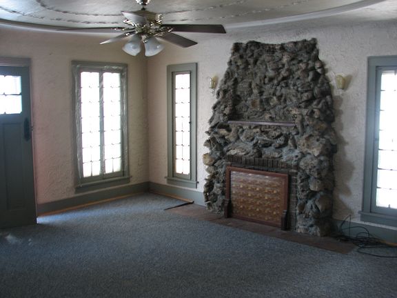 2nd image of 368 W Hilton St