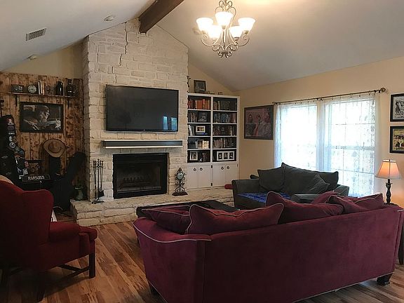 3rd image of 702 Westminster Pl