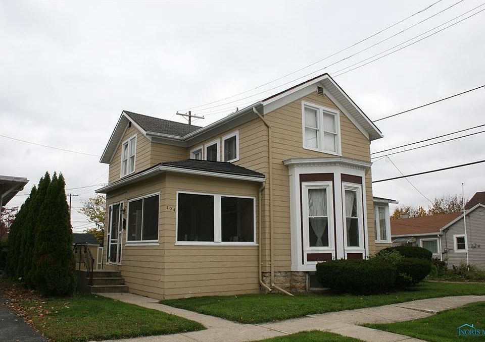 1st image of 104 N Washington St