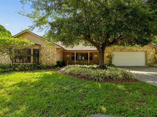 16509 Round Oak Dr, Tampa, FL 33618