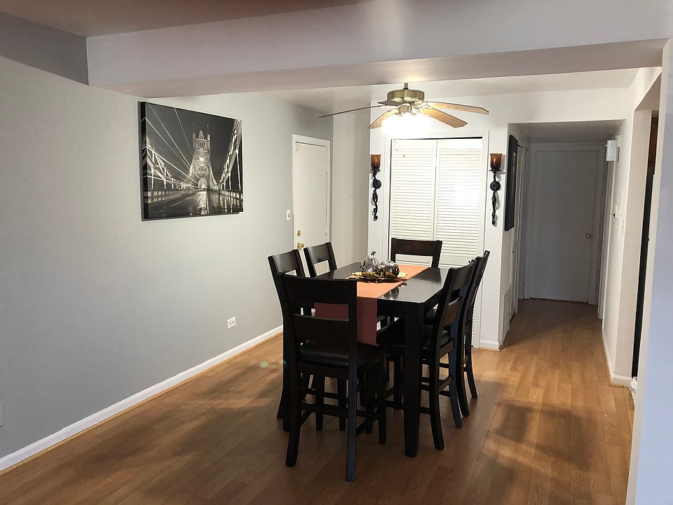 2nd image of 1609 Astor St APT 1W