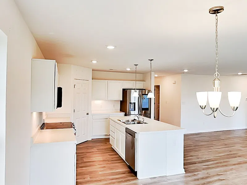 3 bed, 2.0 bath, 1804 sqft, $1,775 — Photo 4