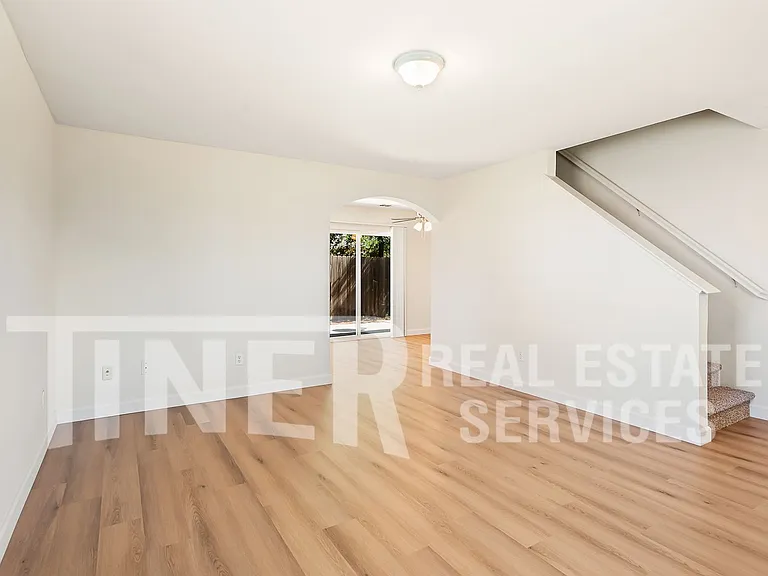 5710 Cypress Ave — Photo 3