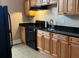 11 Allen Ave APT 1, Pawtucket, RI 02860