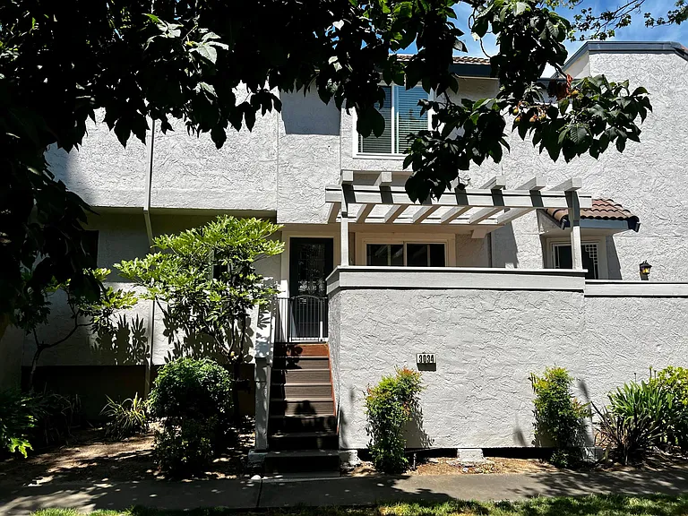 3034 Swallows Nest Dr — Photo 1