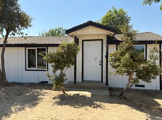 313 E Ellsworth Ave, Pixley, CA 93256
