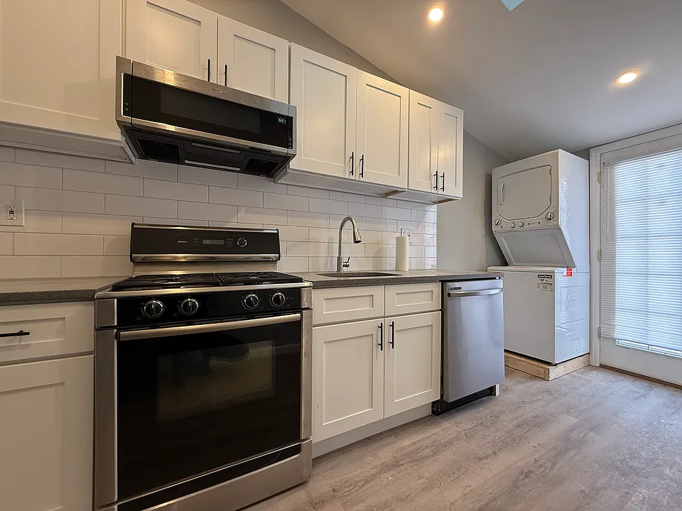 129 W Gay St #2
