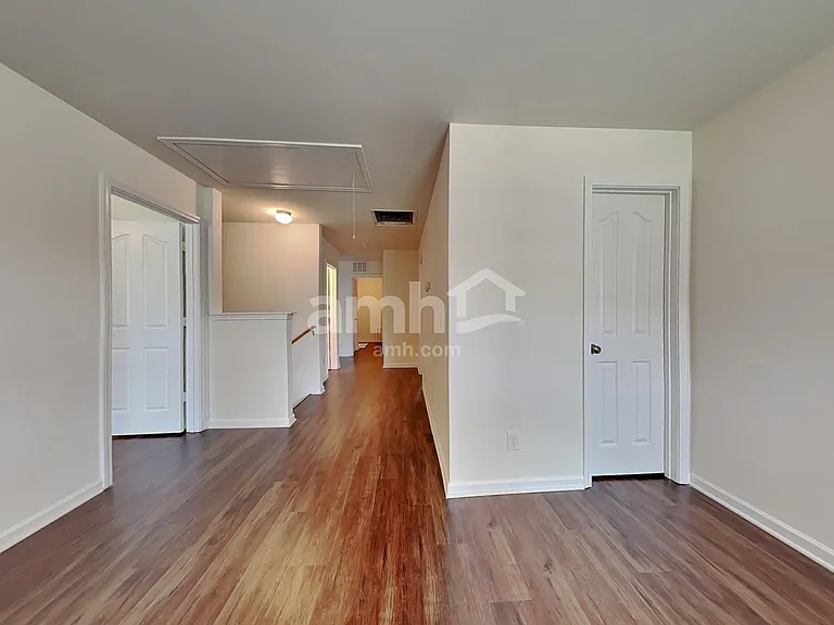 5888 Odenton Ln — Photo 11
