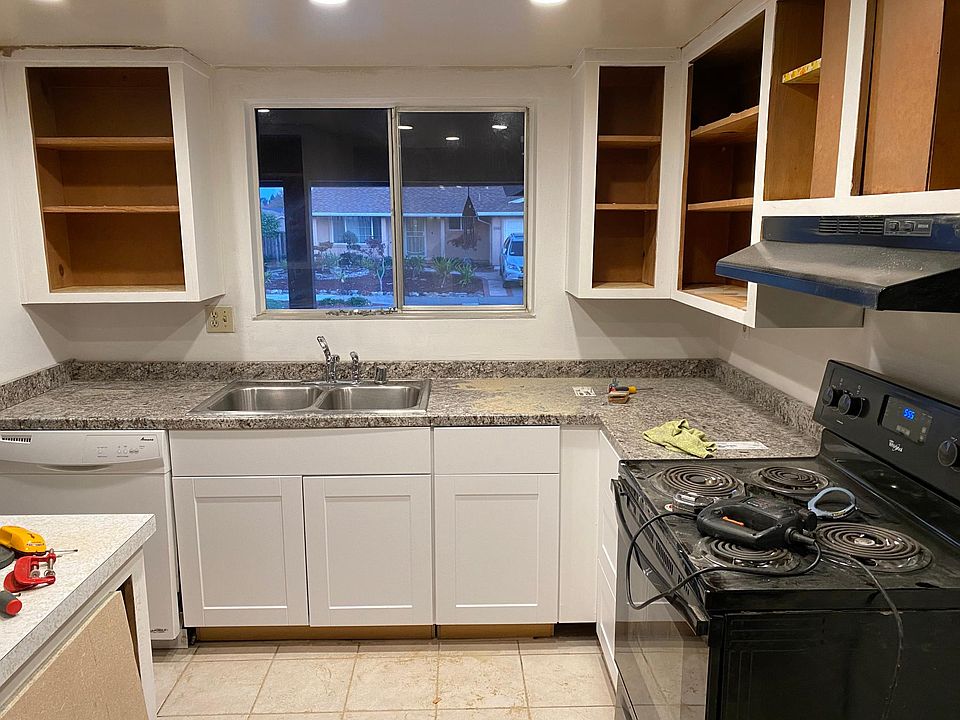 Remodeling kitchen