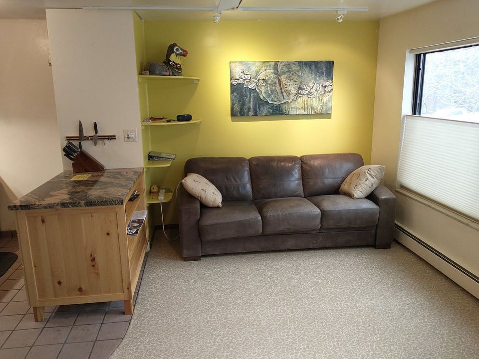 Italian leather sleeper sofa. Very comfortable!