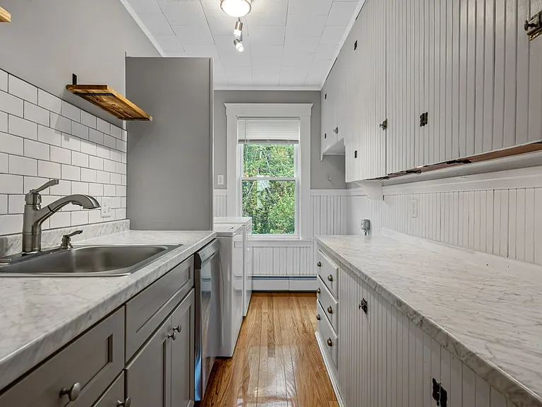 193 Ingleside Ave #1 — Photo 5
