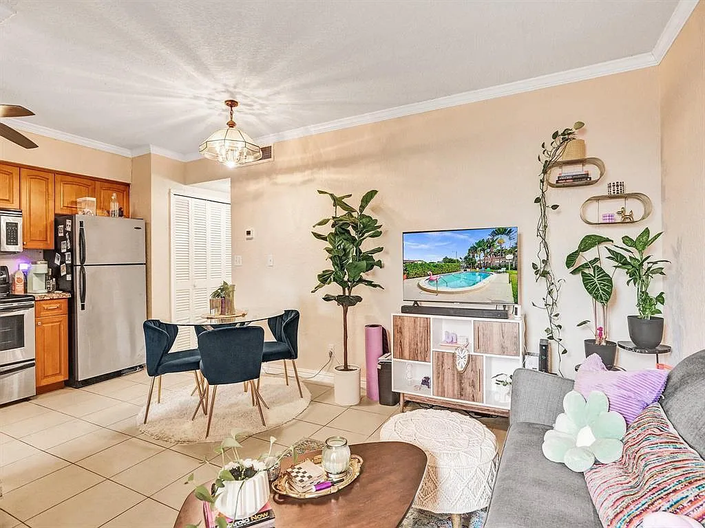 1 bed, 1.0 bath, 568 sqft, $1,600 — Photo 3