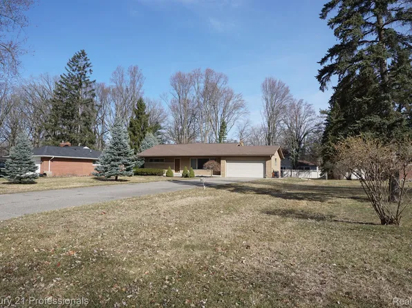 31510 Vargo St, Livonia, MI 48152