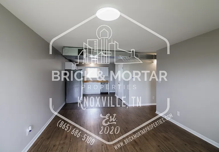 163 Tallent Way — Photo 3