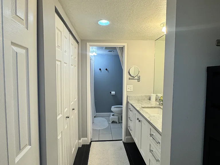 245 N Vine St #407 — Photo 37