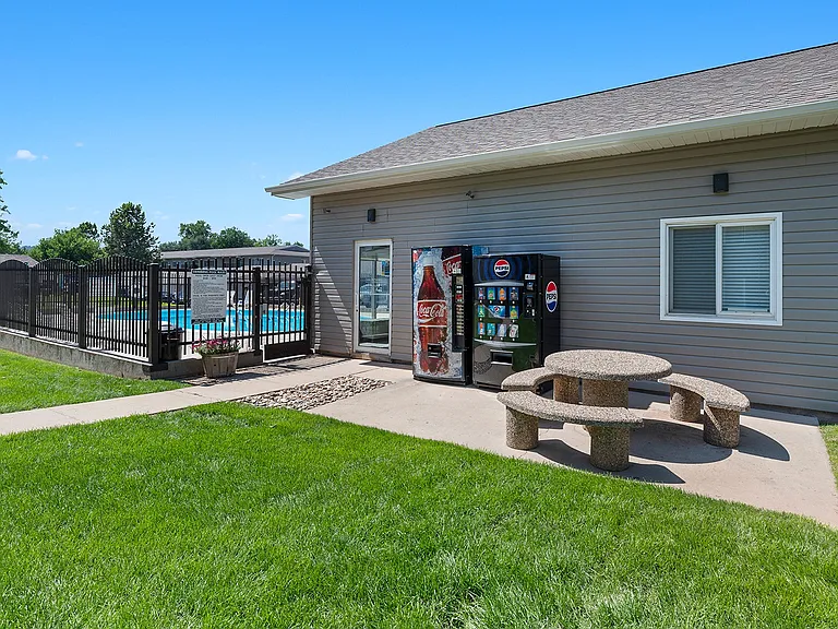 Canyon Lake Apartments — Photo 21
