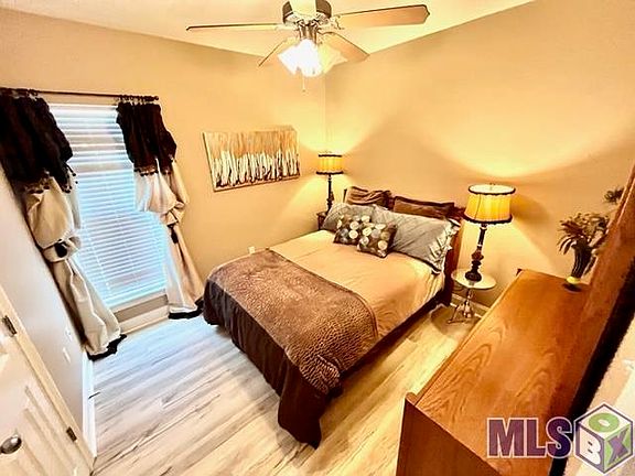 5th image of 11182 River Highlands Dr Unit 8A
