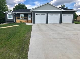 804 Buffalo St S, Elkton, SD 57026