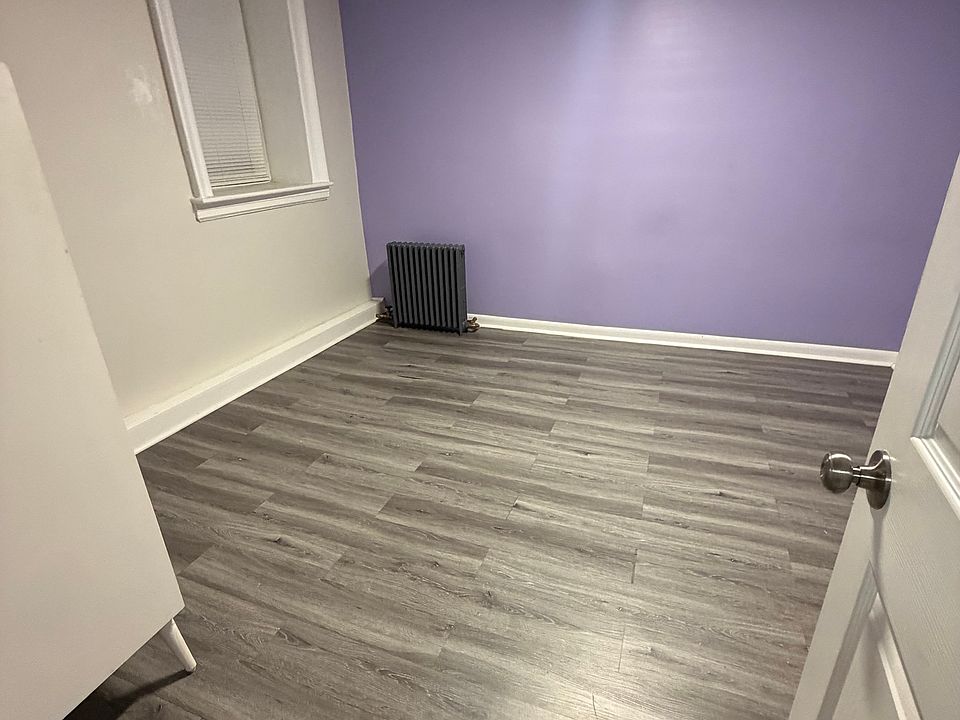 1st image of 165 W 48th St #G