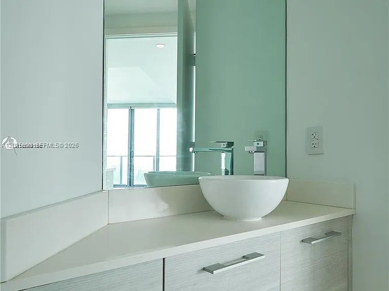 650 NE 32nd St #1208 — Photo 15