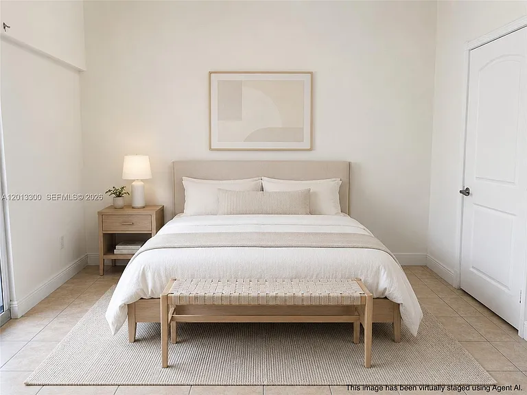 1020 SW 4th St #102 — Photo 9