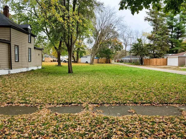 3212 Ezra Ave #18, Zion, IL 60099