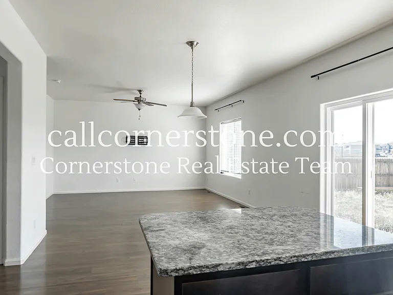 10011 Seawolf Dr — Photo 2