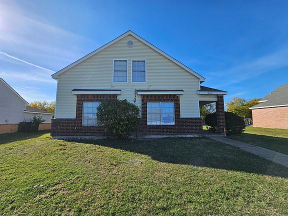 2nd image of 10212 Pondwood Dr