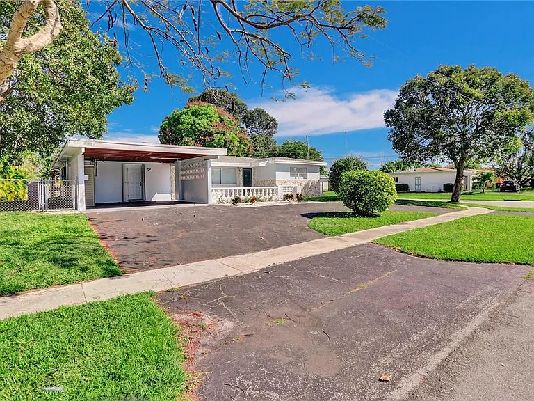 1013 SE 14th Ct — Photo 11