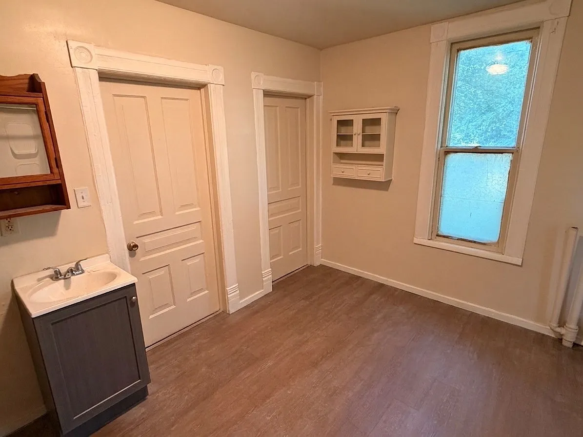 2 bed, 1050 sqft, $1,345 — Photo 4