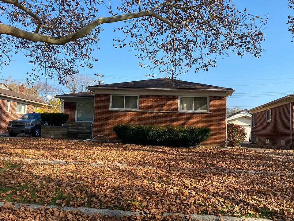 1st image of 21810 Avon Ave
