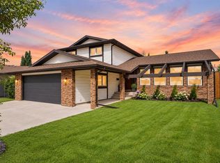 21 SE Elkin Close, Red Deer, AB T4R 1Y8