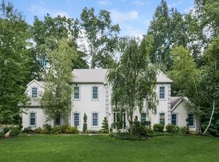 19 Robbie Rd, Cortlandt Manor, NY 10567