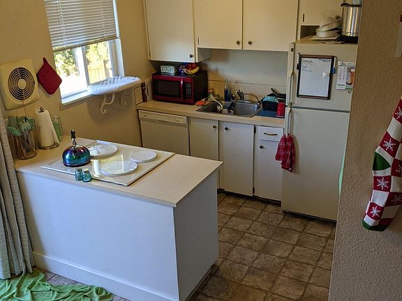 4th image of 308 N 34th St APT B