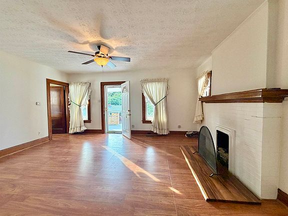3rd image of 2310 Griffith St