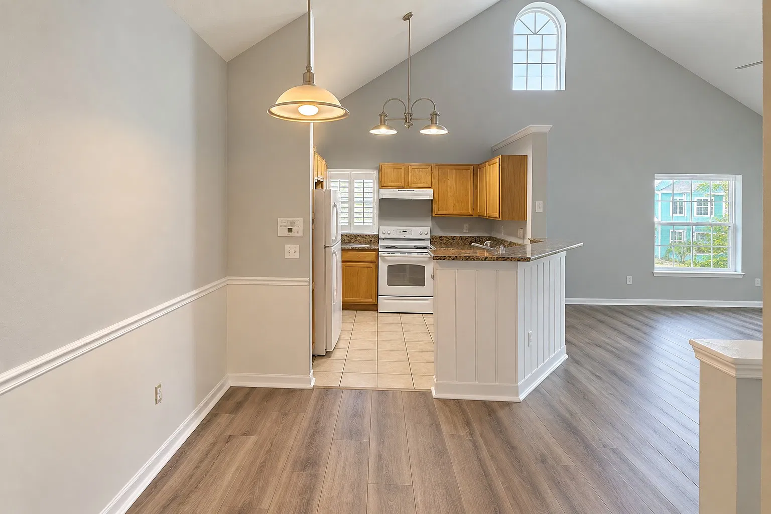 1 bed, 942 sqft, $1,550 — Photo 1