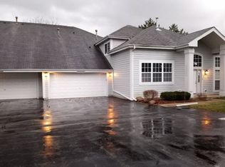 9523 Lenox Ln, Crystal Lake, IL 60014