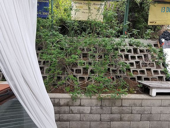 4th image of 843 N Avenue 66