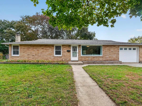 220 Madison St, Sauk City, WI 53583