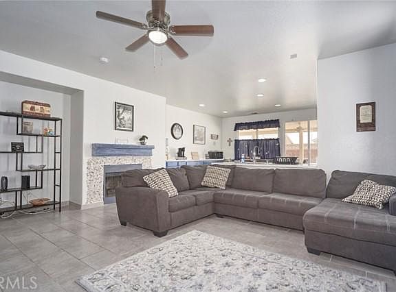 3rd image of 15862 Desert Rock St
