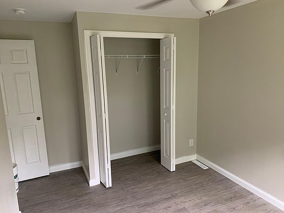 5th image of 133 Parkwood Dr #133