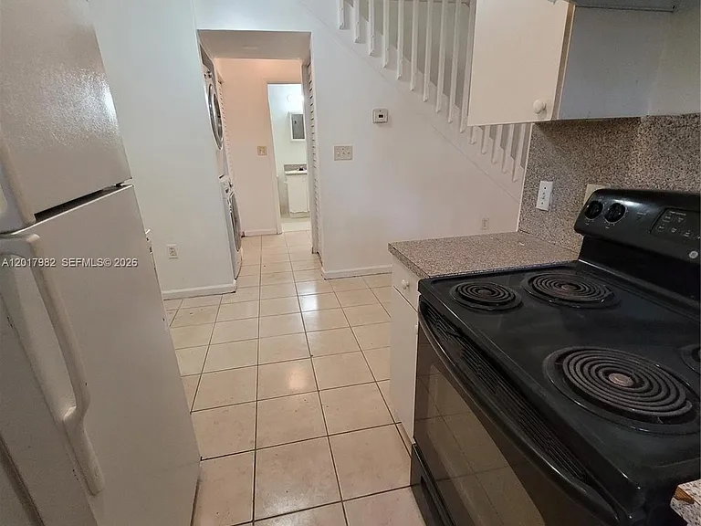 13950 NE 2nd Ave #1A — Photo 14